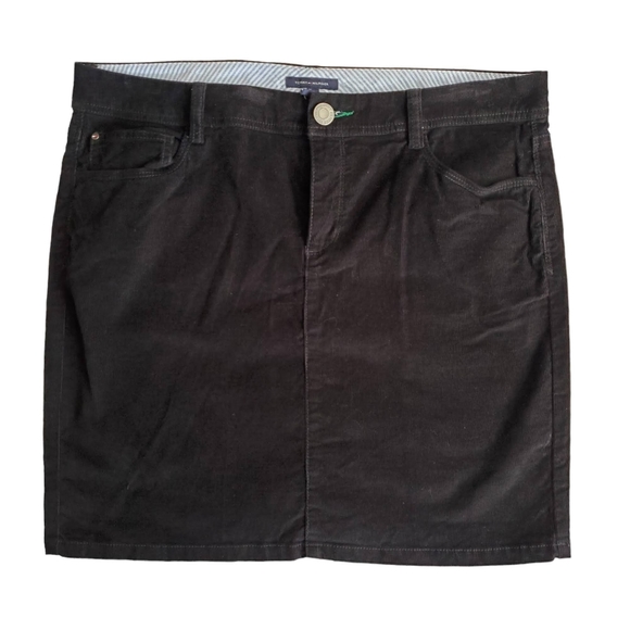 Tommy Hilfiger Dresses & Skirts - Tommy Hilfiger Black Corduroy Mini Skirt Size 12